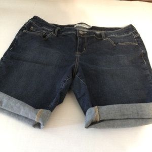 Torrid Bermuda Denim Shorts (325)